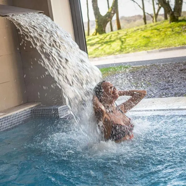 Mercure Manchester Norton Grange Hotel & Spa, hotel v mestu Rochdale