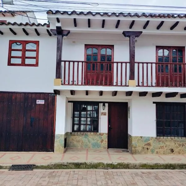 Roomiie Hostel, hotel in Villa de Leyva