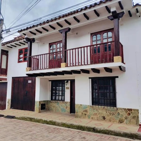 Roomiie Hostel, hotel in Villa de Leyva