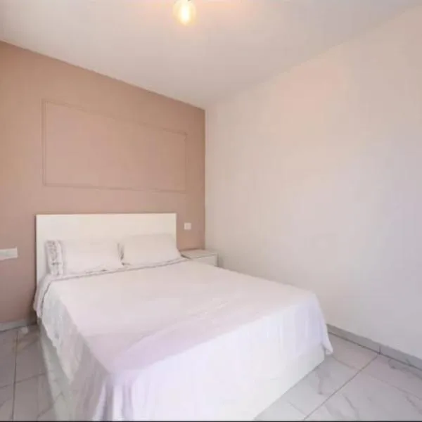 Mini penthouse in heart of jlm, ξενοδοχείο στην Ιερουσαλήμ