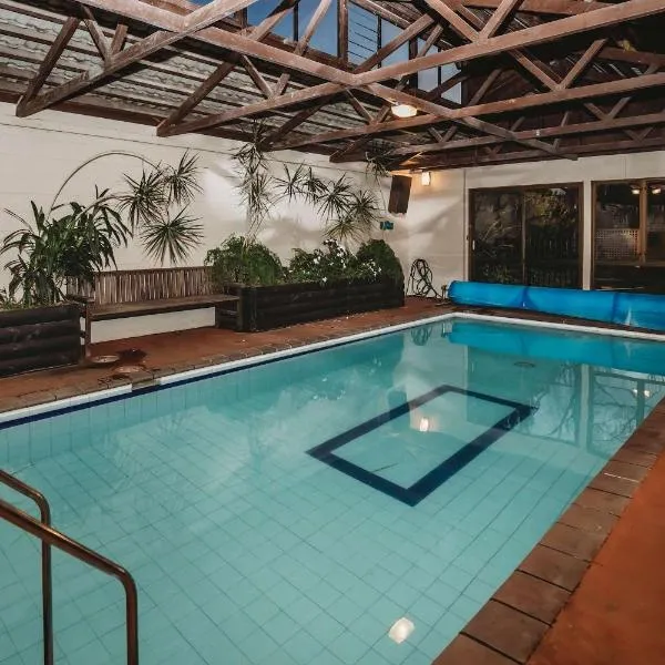 Family Fun - 4BR home with swimming pool and spa, hôtel à New Plymouth