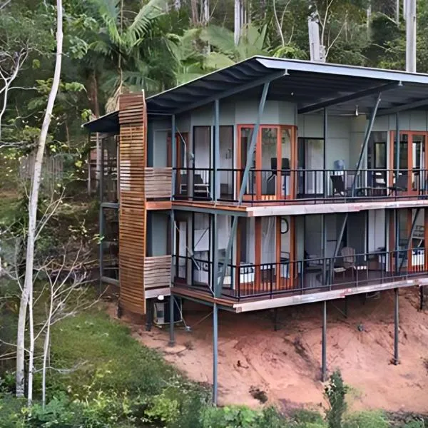 Ecoasis Mami Wata Rainforest Haven, Hotel in Uki