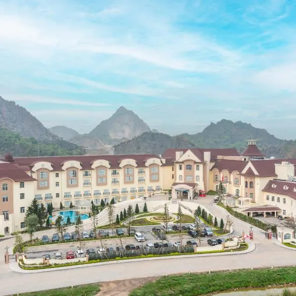 Legend Valley Hotel Ha Nam, hotel em Phủ Lý