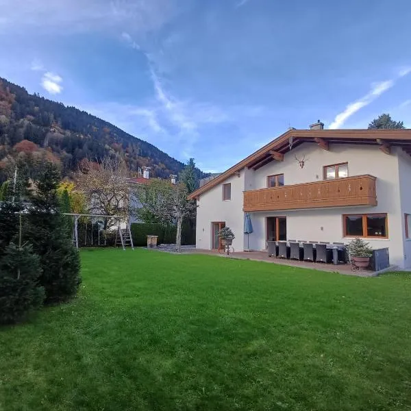 Chalet Hohe Tauern - Steinbock Lodges, hotel en Zell am See