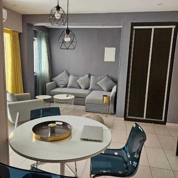 Beachfront Amazing New Apartment, hotel in Limassol