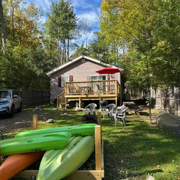 Augur Lake Cabin Escape, hôtel à Au Sable Forks