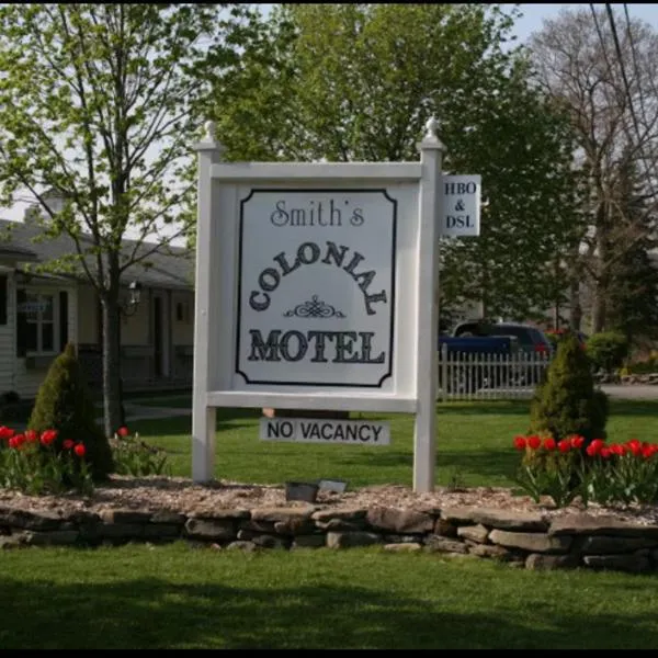 Smith's Colonial Motel, hotel en Hancock