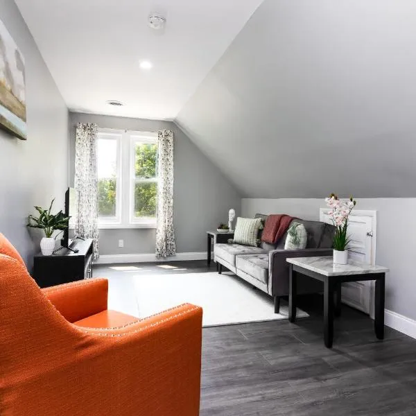 Cozy Micro apartment, Minutes from Falls, hotel in Niagara Falls