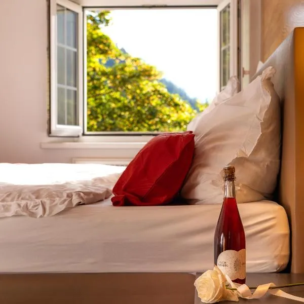 Berghaus Stuben Arlberg mit Sauna Panoramablick und Nähe zur Piste, hotell i Stuben am Arlberg