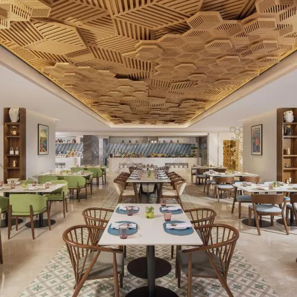 Novotel Mumbai International Airport, готель у місті Мумьаї