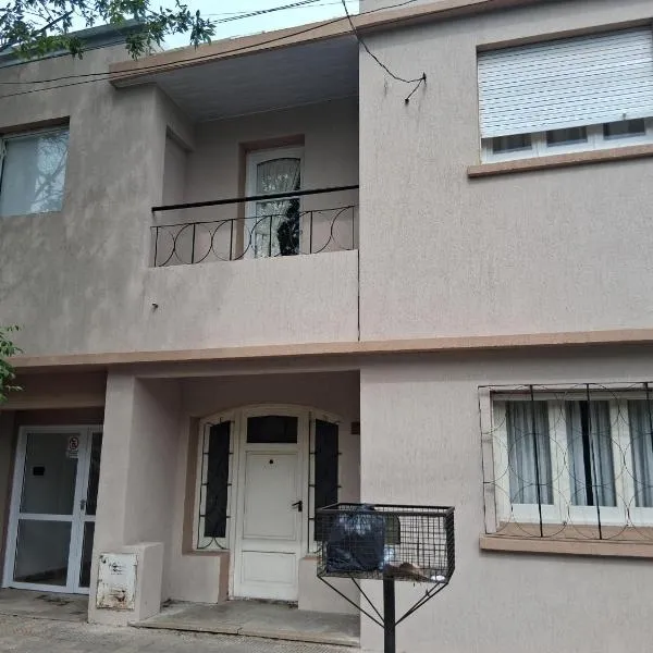 la piazza，位于La Porteña的酒店