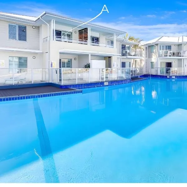 Oaks Pacific Blue Resort One Bedroom Lagoon Spa Aparment, hotel u gradu Salamander Bay