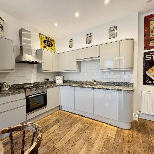 Flat 2, Waterloo Apartments, hotell sihtkohas Radstock