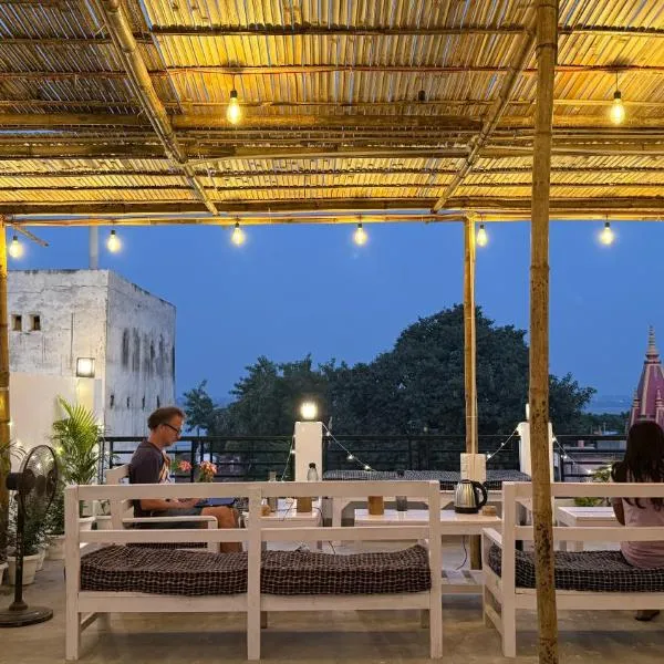 SAIR Hostel, Varanasi - 100m from Assi Ghat, hotel v destinaci Váránasí