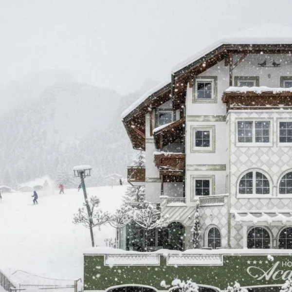 Alpstay - Hotel Acadia - Adults Mountain Home, hotel v Selva di Val Gardena