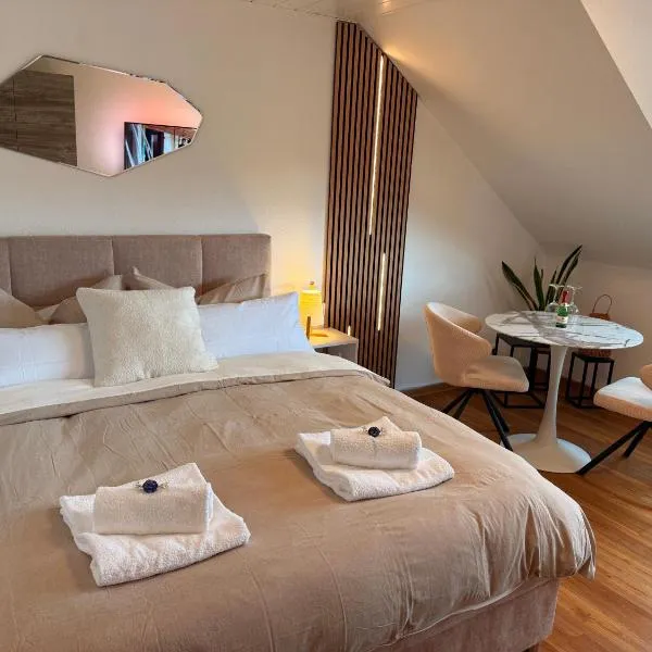 Rheinblick-Apartment Snacks, Ambilight & Boxspringbett, Hotel in Koblenz