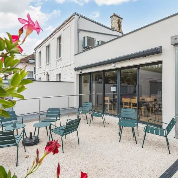 Logis Hôtel Au Tambour, hotel v Remeši