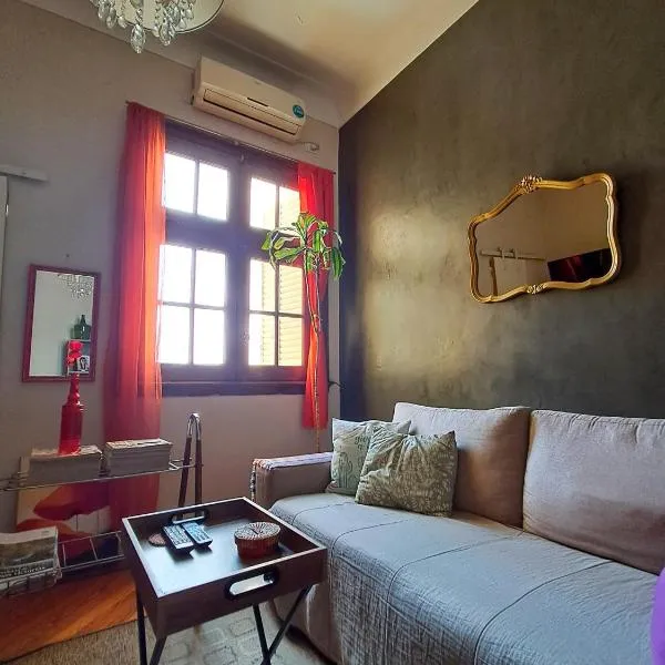Habitación privada, solo Damas "Alma de mujer", hotel in Buenos Aires