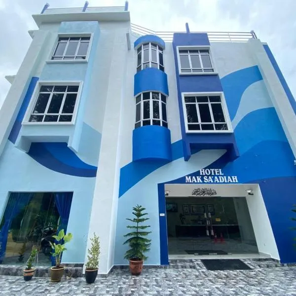 Mak Sa'adiah Hotel, hotel em Kampung Teluk Nipah