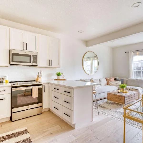 Stay Portland - Perfect Portland Farmhouse Loft - Breweries & Bars, hotel v destinaci Portland