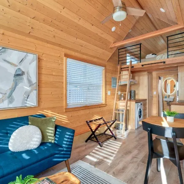 Stay Portland - Tiny Refuge - Quiet & Cozy, hotel in Woodstock