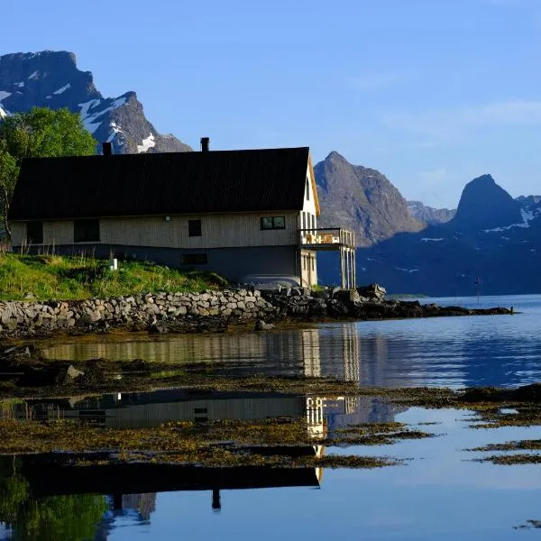 Minkfarmen, Spacious seaside cabin with scenic view, hôtel à Ramberg