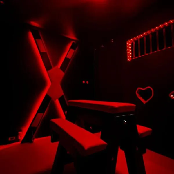 Love Room Les secrets interdits, Hotel in Wattignies