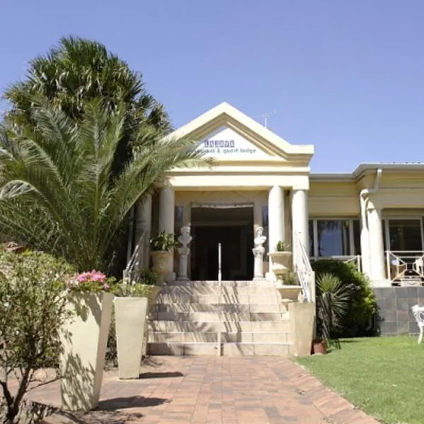 Lajava Guest Lodge, hotel u gradu Krugersdorp