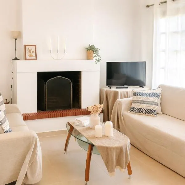 Oropos Cozy House, hotel v destinaci Néa Palátia