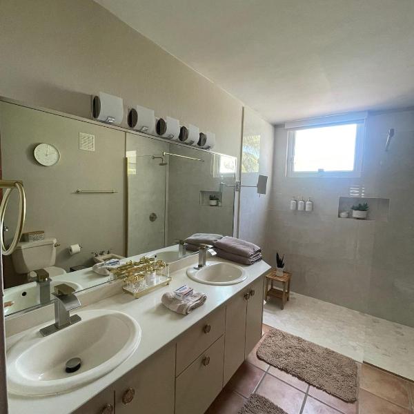 Villa Merchan - 8 Guests - 4BR & 4 Bathrooms, Mameyal