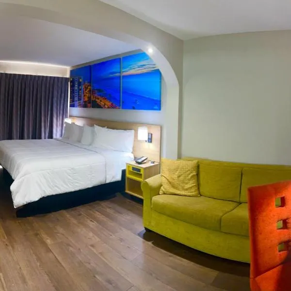 Days Inn & Suites by Wyndham Tampa Fairground Casino Area, hotel di Tampa