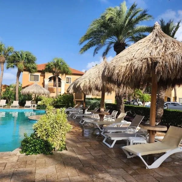New! Cozy Condo 1 BR Gold Coast Aruba, hotel din Palm-Eagle Beach