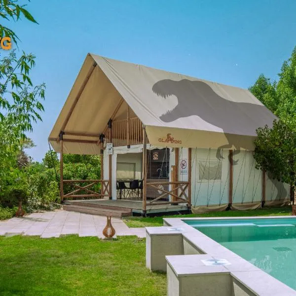 T-Rex Glamping, Dubai Parks and Resorts, hotel v Dubaji