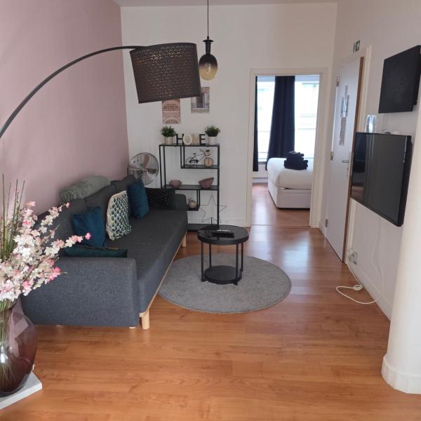 Lovely & Modern apartment in the heart of Antwerp, Amberes