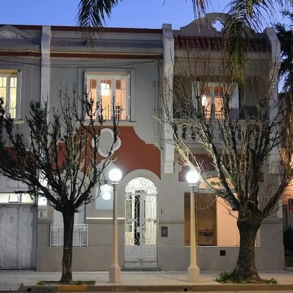 Altos Yrigoyen Hotel, hotel i Marcos Juárez