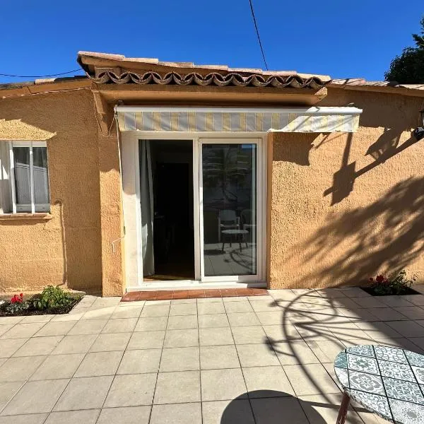 Petite maison indépendante, hotel v destinaci Cagnes-sur-Mer