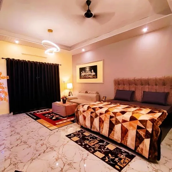 Terminal View Homestay, hotel en Jabalpur
