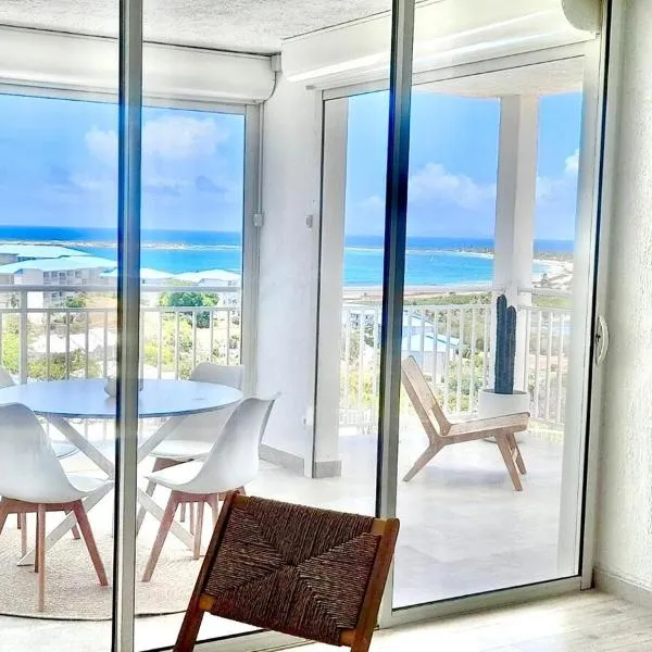 Breathtaking view, comfort & ideal location, hotel in Saint Martin