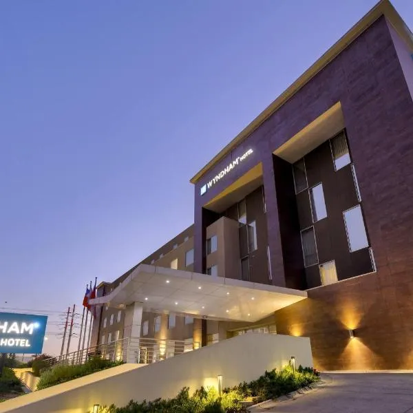 Wyndham Santiago Aeropuerto, hotel en Santiago