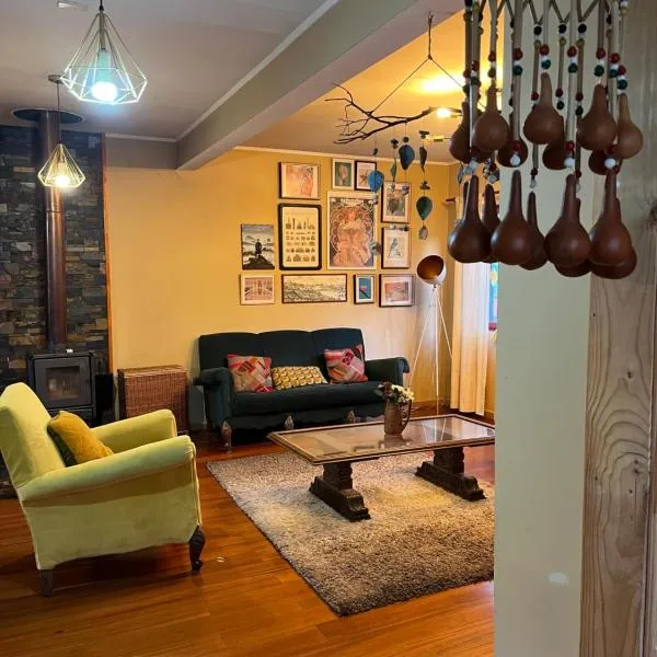 Casa Río Calle Calle، فندق في فالديفيا