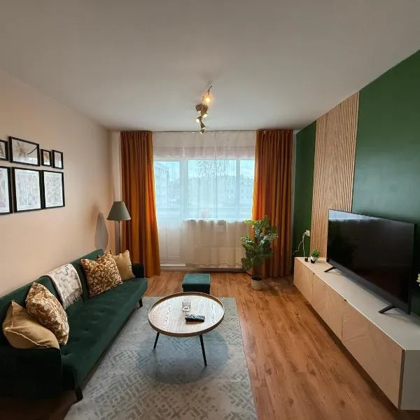Mugav rõduga kodu Rapla linnas koos tasuta WiFi, TV & parkimisega ootab Sind!, hotel in Rapla