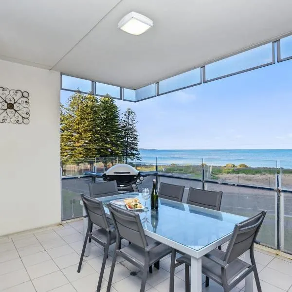 Frontage Apartments- 3Bedroom Central Seaview Escape, hotel a Victor Harbor