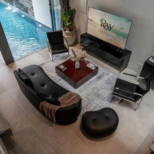 Elegant 6BR Pool Villa in Thao Dien, D2 by Raymond, hotel in Ho Chi Minh City