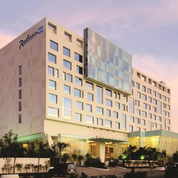 Radisson Blu Hotel Pune Kharadi, hotel in Pune