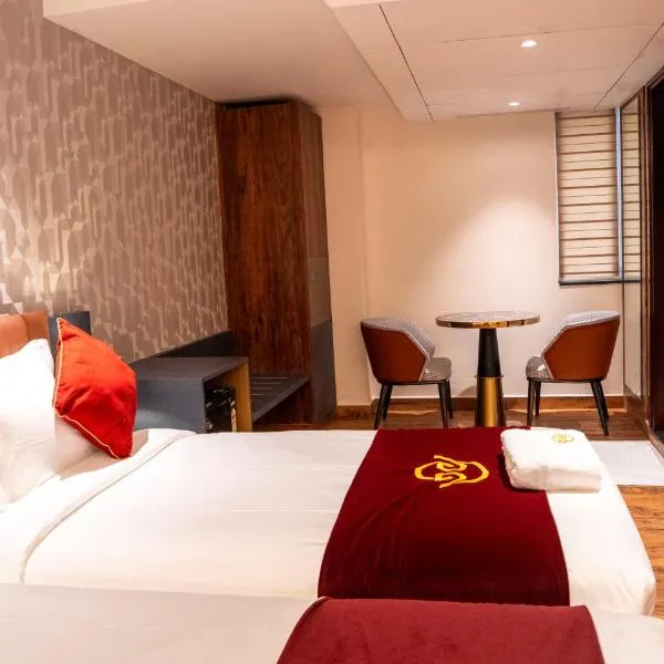 Hotel Golden Amulya Rest Wings, hotel in Yelahanka