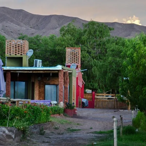 Complejo HUNUC, hotel in Calingasta