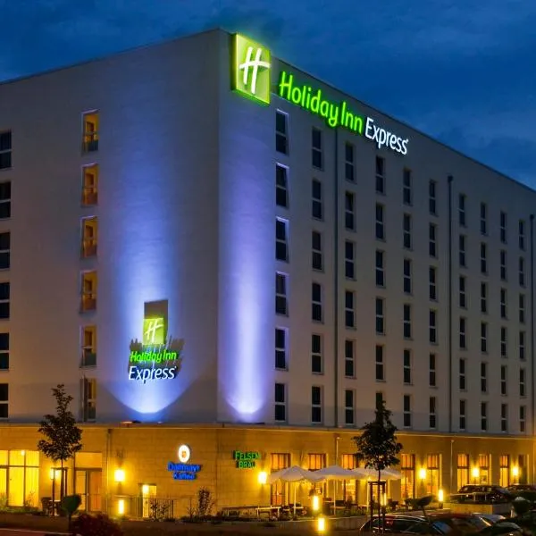 Holiday Inn Express Nürnberg-Schwabach、シュヴァーバッハのホテル