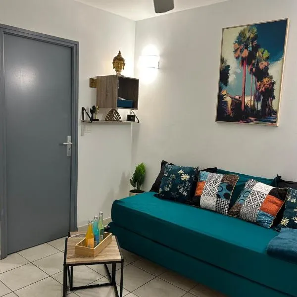 Le Voyage est le Rêve de MARY La Baie Tartane, hotel v destinaci Tartane