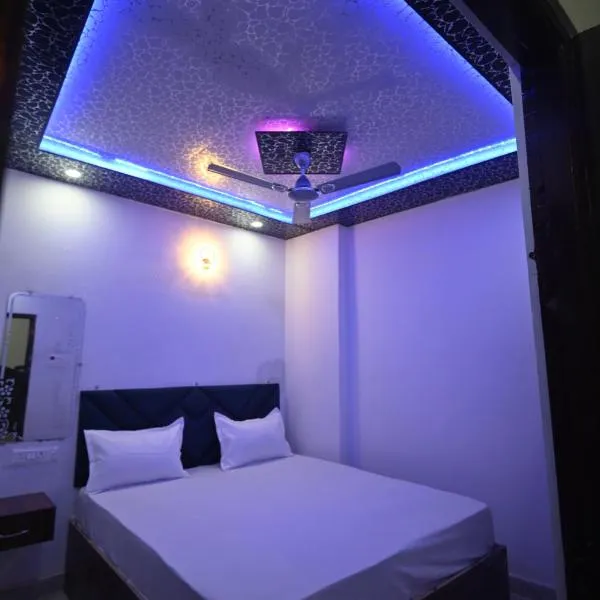 The Light House, отель в Варанаси