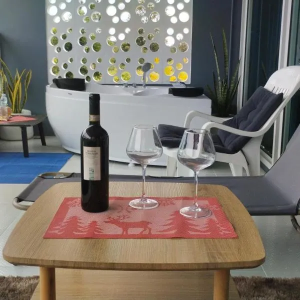 The Village，位于Prakhon Chai的酒店